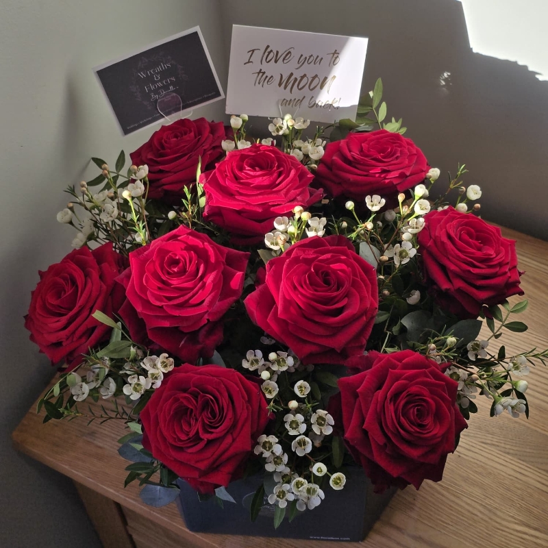 Luxury Naomi Red Rose Hatbox