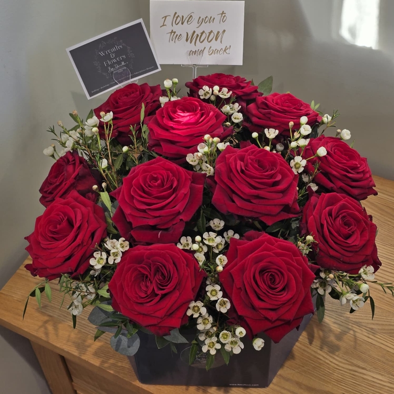 Luxury Naomi Red Rose Hatbox