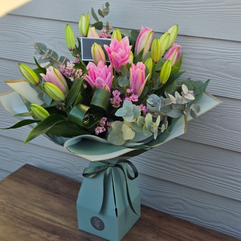 Premium Roselily Bouquet
