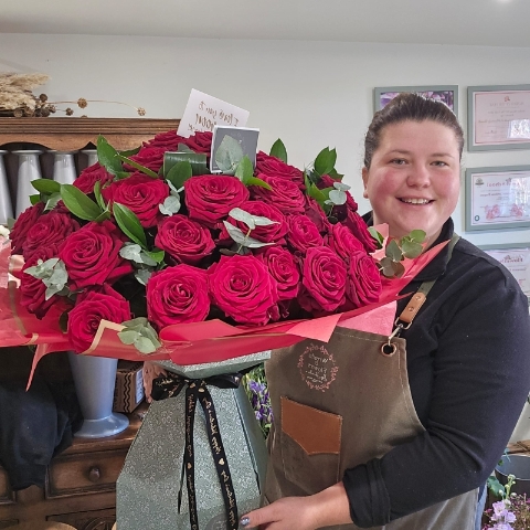 Luxury Naomi Red Rose Bouquet 50 Stems